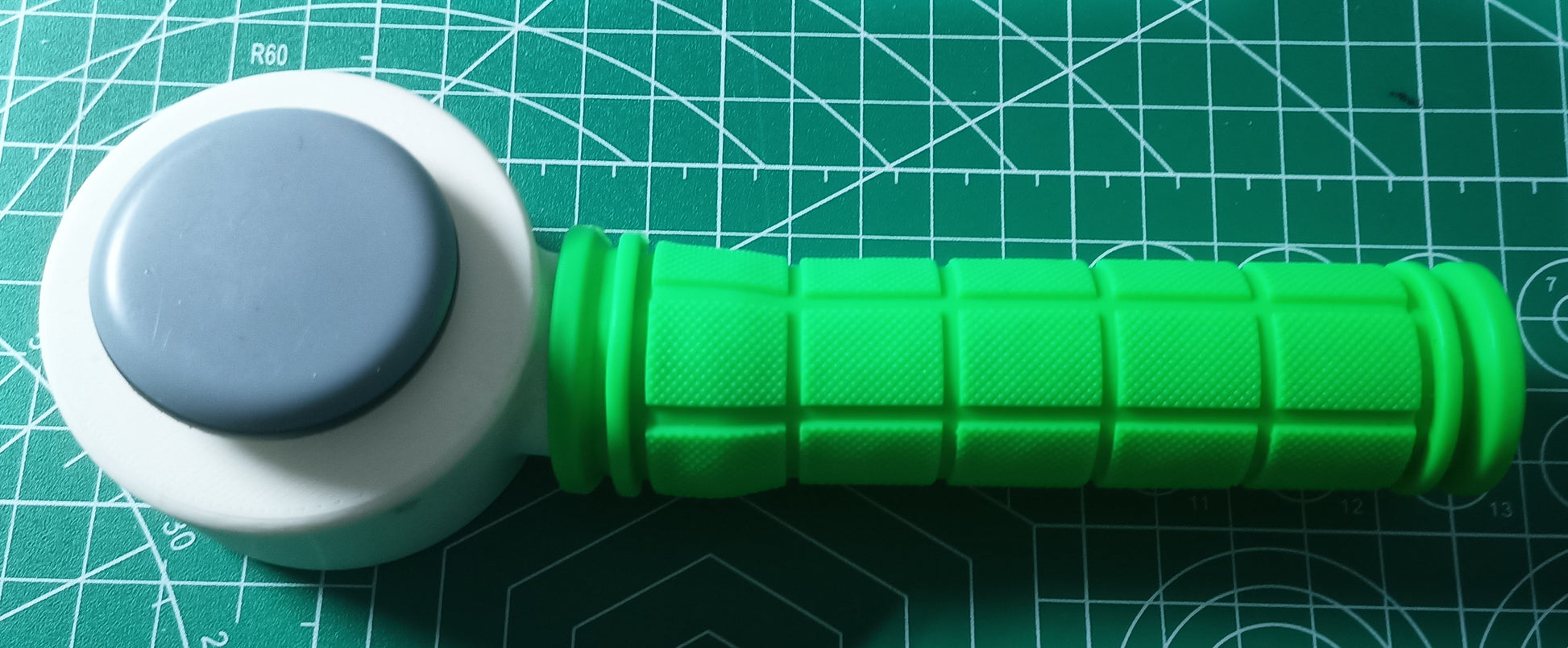 cymatics,  cymatics Mk6 , Cyma 1000 machine,  Cyma1000 , cymatones,  Cymatherapy , sound therapy , vibration therapy , acusound ,bioresonance , cymaqua ,dr peter manners , cymatens, colour therapy, color therapy, chromatherapy, light therapy